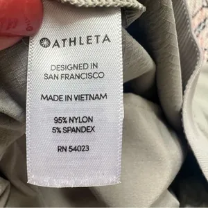 Athleta Mod Trekkie Crop Jogger Pants Ankle Zip Pull On Woven Light Gray Size 8 thumbnail 9