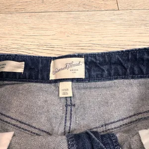 Universal Thread Denim Shorts High Rise Cuffed Raw Hem Blue Womens Size 10‎ R thumbnail 3