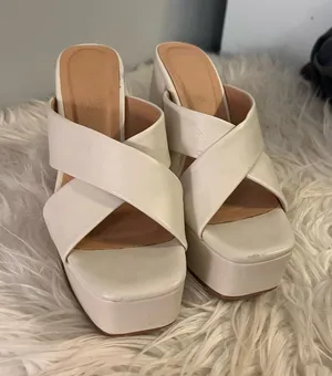 Boutique White leather platform heel thumbnail 1