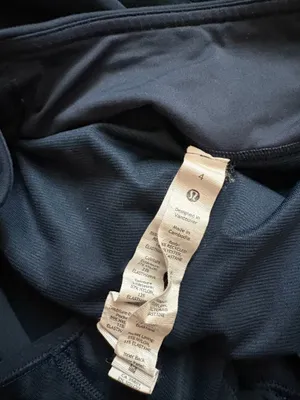 Lululemon Shorts Speed Up 2.5" thumbnail 3
