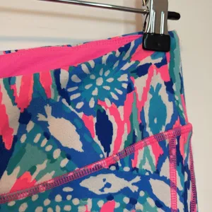 Lilly Pulitzer Luxletic Floral Weekender Leggings Tiki Pink And Light Blue Sz S thumbnail 6