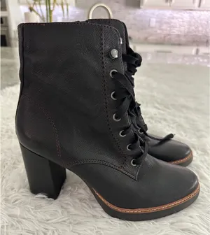 Naturalizer Callie black leather‎ lace-uP heeled bootie boots 10 thumbnail 1