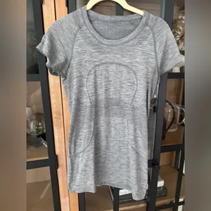 Lululemon Swiftly Tech Short Sleeve Crew tee Slate White workout running train thumbnail 2