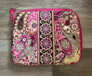 Vera Bradley Pink Paisley Quilted laptop sleeve thumbnail 1
