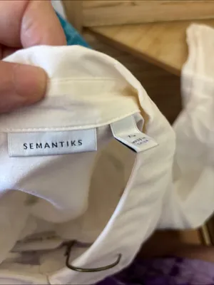 Semantiks White Button thumbnail 3