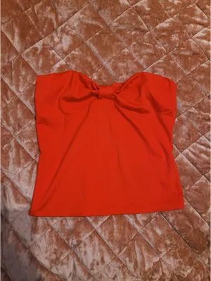 Boutique thumbnail 1