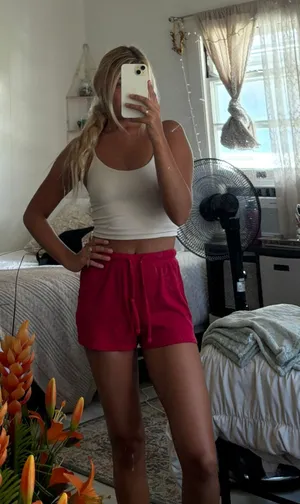 Red  Shorts thumbnail 1