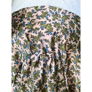 Women's Levis XL Delany Button Front Blouse Flowy Satin Floral thumbnail 4