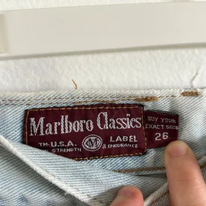 Vintage Marlboro Classics light wash, high waist cigarette jeans thumbnail 6