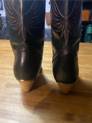 dingo Black Leather Western Heeled Boots with Tan Stacked Heel thumbnail 4