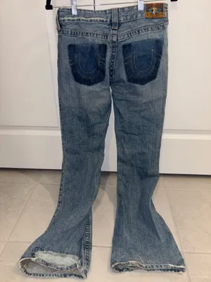 Women’s Y2K True Religion Jeans is size 27 thumbnail 2