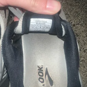Brooks grey, rose, and Black GTS 22 Running Shoes thumbnail 3
