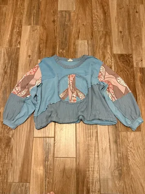 POL Peace and Love Long Sleeve Peace Emblem Terry Top thumbnail 2