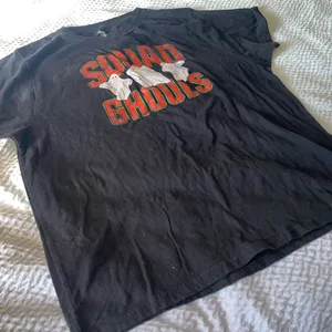 Black 'Squad Ghouls' Graphic T-Shirt by Celebrate! Halloween Size XL thumbnail 4