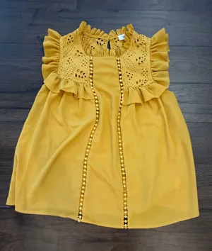 love J Mustard Yellow Eyelet Sleeveless Ruffle Top Size Large - C58-031 thumbnail 1