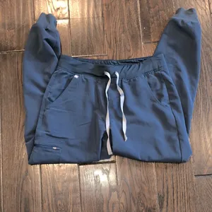FIGS technical collection nurses/RN scrubs joggers size small thumbnail 2