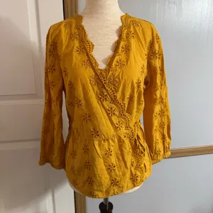 Madewell Mustard Yellow Eyelet Faux Wrap Shirt Size Small thumbnail 2