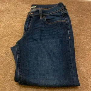 Old navy Boyfriend Jean size 4 thumbnail 1