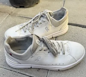 On Womens Running On Cloud The‎ Roger Advantage Sneakers White SZ 9.5M thumbnail 1