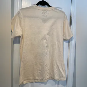 Disney Size M Cream Crew Neck North Pole Express Mickey Minnie Pluto Tee Shirt thumbnail 7