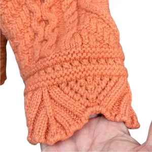 Like New Aran Crafts Merino Wool Cable Knit Crop Lngth Scallop Hem Sweater Large thumbnail 3