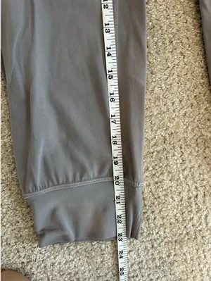 Lululemon joggers thumbnail 3