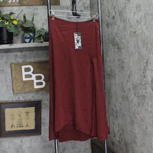 NWT Future Collective Holiday Flowy Satin Midi Skirt 92248804 Burgundy Red XS thumbnail 4