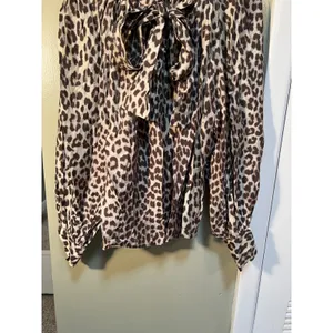 H&M Women's Size Medium Tie-Neck Blouse Light Beige Leopard Print Long Sleeve thumbnail 4