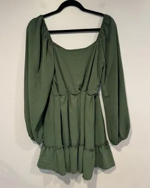 Green tiered altard state christmas puff sleeve dress thumbnail 4