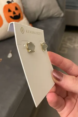 Kendra Scott Stud Earrings thumbnail 2