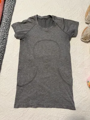 Lululemon Swiftly Short Sleeve 2.0 thumbnail 1