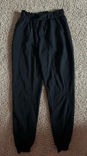 Lululemon Joggers thumbnail 1
