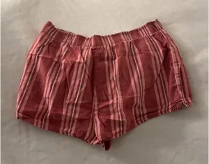 pink and white shorts Size M thumbnail 2
