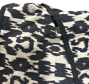 Lululemon Size 4 black, purple White Ikat 2.5” Inseam Print Run Speed up shorts thumbnail 4