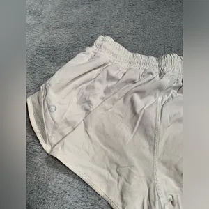 Lululemon athletica Light white/Cream Athletic Hotty hot shorts 6 thumbnail 9