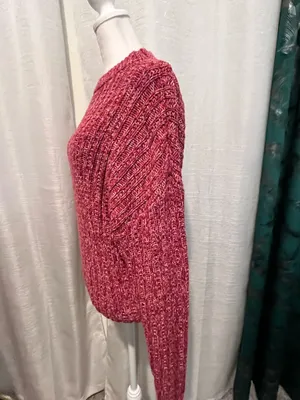 Universal Threads Red knitted top thumbnail 2