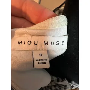 Miou Muse Mimi Gingham Off Shoulder Top Black White‎ Ruched Sleeve MMT448 Small thumbnail 5
