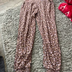 AERIE Homebody‎ Jogger Pant In Mauve Floral size XS thumbnail 6