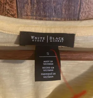 White House black market yellow T-shirt 65 polyester 35 viscose size small thumbnail 4