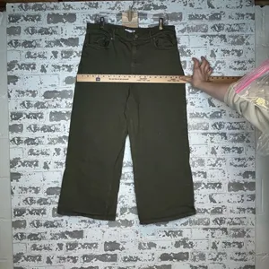 Loft | women wide leg green denim jeans thumbnail 3