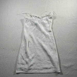 Princess Polly Snowbird Mini Dress White Satin Cupped Lace Trim NWT Size 2 thumbnail 4