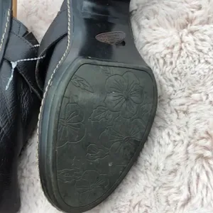 Sofft dark brown leather one buckle 3.5” heel thumbnail 9