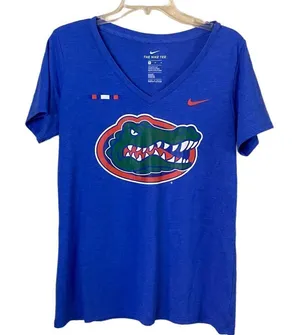 The Florida Gators V-Neck Nike Graphic T-Shirt Size Medium thumbnail 1