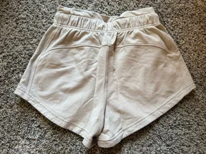 Lululemon Shorts thumbnail 3