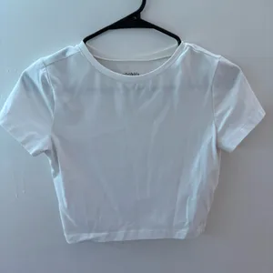 Wild Fable White crop top thumbnail 1