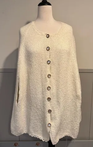 Cream Knit Button thumbnail 1