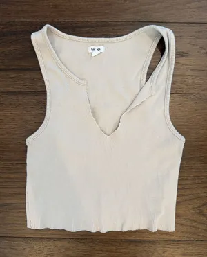 Garage Ribbed Beige V-Notch Tank Top Size XS - C33-093 thumbnail 1
