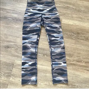 Lululemon wunder under Camo crop leggings thumbnail 4