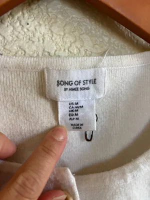 White button up crop top Size M thumbnail 5
