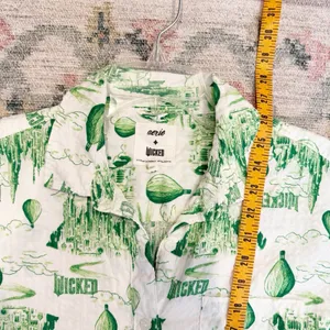 Aerie X Wicked Button Up Shirt Small Oversized Musical Witch Glinda Elphaba‎ thumbnail 6